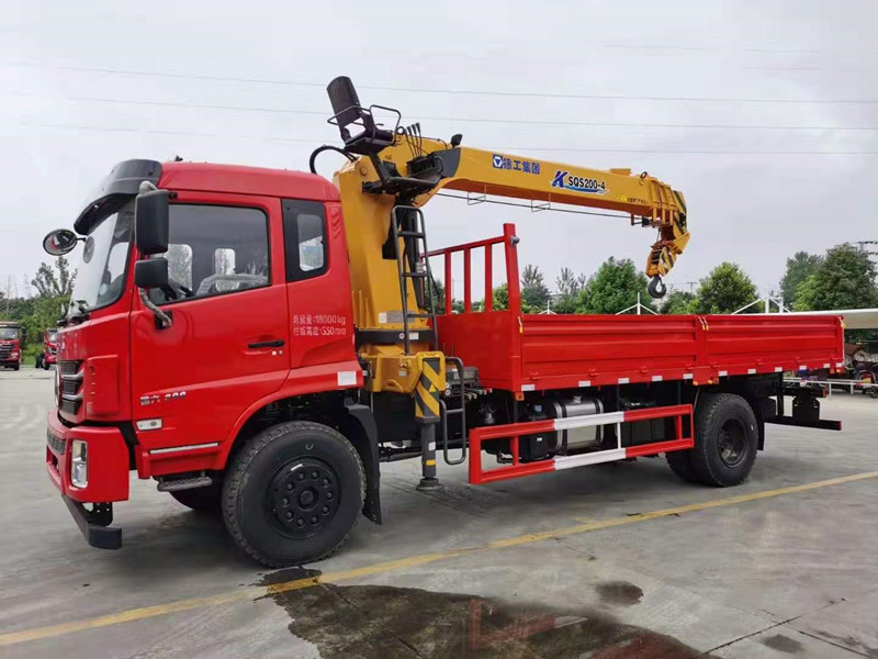 東風(fēng)隨專K5徐工8K單橋隨車吊