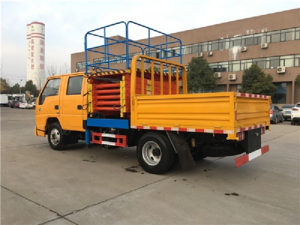 江鈴10米剪叉式升降平臺高空作業車